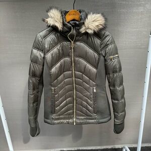 Michael Kors hooded puffer jacket. Faux fur. Olive green. Size S.